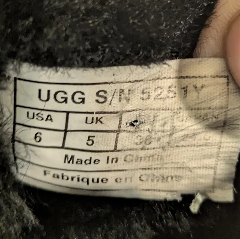 UGG Classic II Short Boots Black Suede Leather Shearling Lined Women's US Size 6